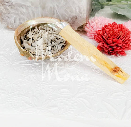 White Sage Clusters and Palo Santo To Go. Smudge Set To Go - 2 Piece Set - ModernMonaStudio