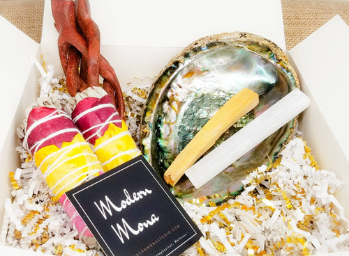 Smudge Cleansing Kit with Large Abalone Shell and Rosewood Stand, Rose Petal Smudge with Palo Santo and Selenite